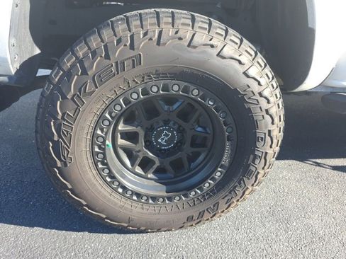 Used 2023 Toyota Tacoma SR image 18