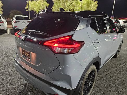 Used 2023 Nissan Kicks SR w/ SR Premium Package FWD image 5