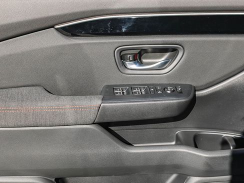 New 2026 Honda Pilot Sport image 17