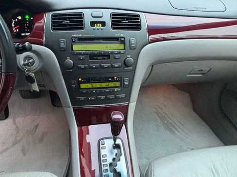 Used 2004 Lexus ES 330 image 13