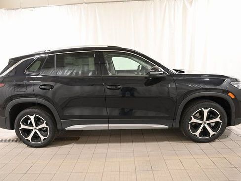 New 2026 Volkswagen Tiguan SE image 13