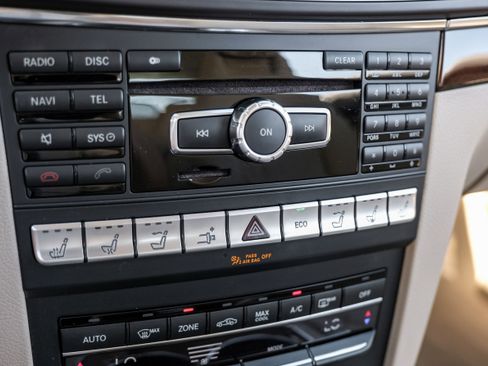 Used 2014 Mercedes-Benz E 550 Cabriolet w/ Premium 1 Package image 18