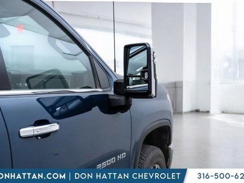 Used 2024 Chevrolet Silverado 2500 LTZ w/ LTZ Convenience Package image 39