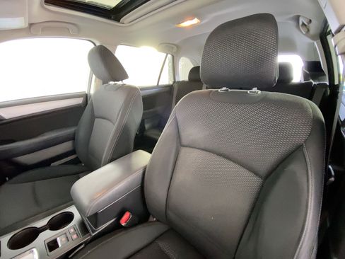 Used 2017 Subaru Outback 2.5i Premium image 23