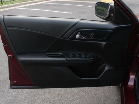 Used 2013 Honda Accord Sport image 15