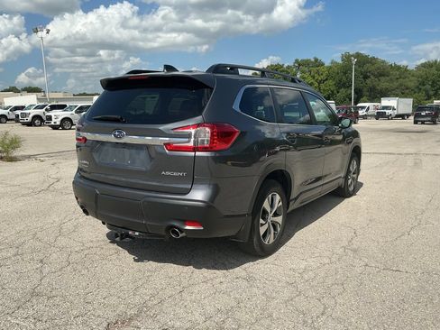 Used 2025 Subaru Ascent Premium AWD/4WD image 5