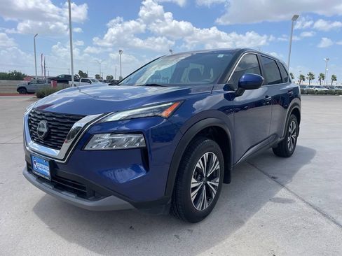Certified 2023 Nissan Rogue SV FWD image 3