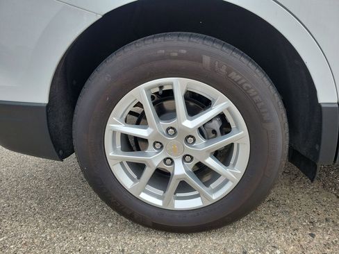 Used 2022 Chevrolet Equinox LT FWD image 10