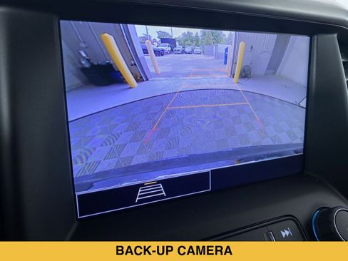 Certified 2023 GMC Acadia SLE w/ Driver Convenience Package AWD/4WD image 6