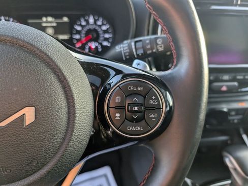 Used 2022 Kia Soul Turbo image 18