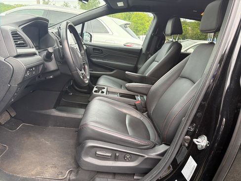 Used 2024 Honda Odyssey Sport image 19