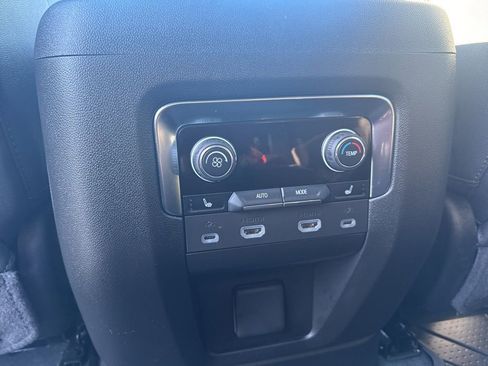 Used 2024 Chevrolet Suburban Z71 w/ Off-Road Capability Package image 22