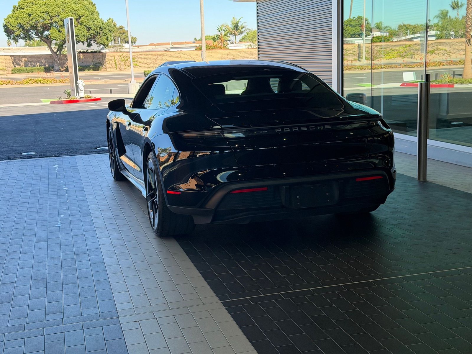 Certified 2025 Porsche Taycan w/ Premium Package RWD image 12