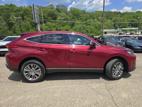 Used 2023 Toyota Venza Limited AWD/4WD image 19