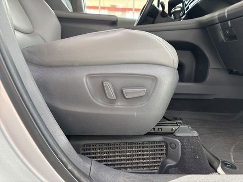 Used 2021 Toyota Sienna XLE image 17