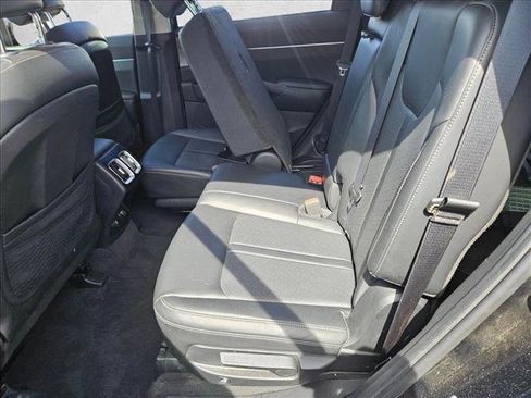 Used 2023 Kia Sorento S AWD/4WD image 7