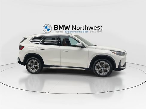 Used 2023 BMW X1 xDrive28i w/ Premium Package image 5