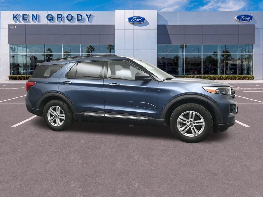 Used 2020 Ford Explorer XLT AWD/4WD image 5