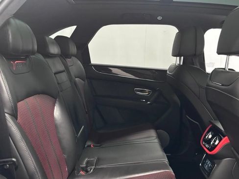 Used 2020 Bentley Bentayga AWD/4WD image 29