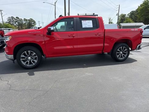 Used 2023 Chevrolet Silverado 1500 LT image 2