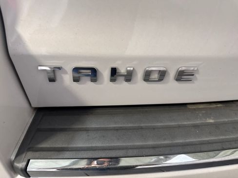 Used 2020 Chevrolet Tahoe Premier w/ Premier 6.2L Value Package AWD/4WD image 14