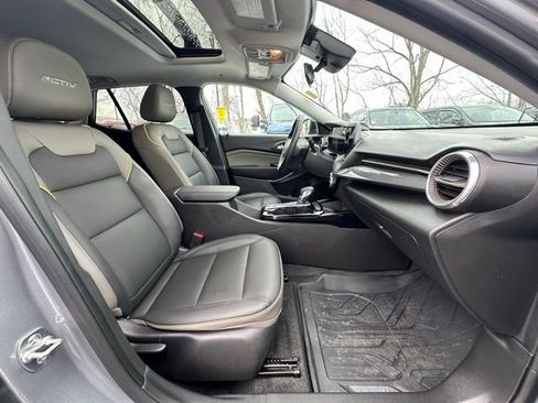 Used 2024 Chevrolet Trax ACTIV w/ Sunroof Package image 31