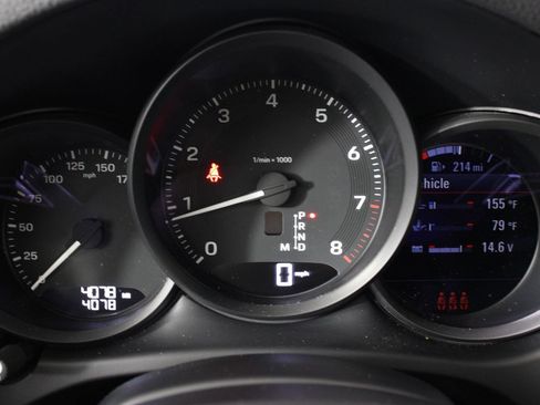 Certified 2026 Porsche Macan AWD/4WD image 16