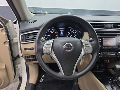 Used 2016 Nissan Rogue S w/ Appearance Package image 16