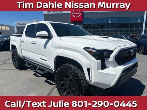Used 2024 Toyota Tacoma TRD Sport AWD/4WD image 1