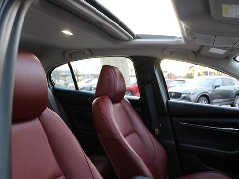 Certified 2025 MAZDA MAZDA3 s image 7