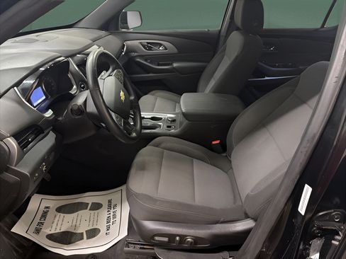 Used 2023 Chevrolet Traverse LT AWD/4WD image 11