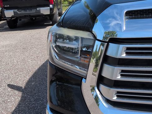 Used 2020 Toyota Tundra Limited w/ Limited Premium Package AWD/4WD image 10