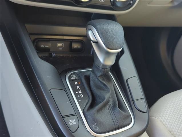 Used 2025 Kia Soul LX FWD image 24