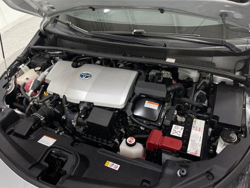 Used 2020 Toyota Prius Prime LE image 25