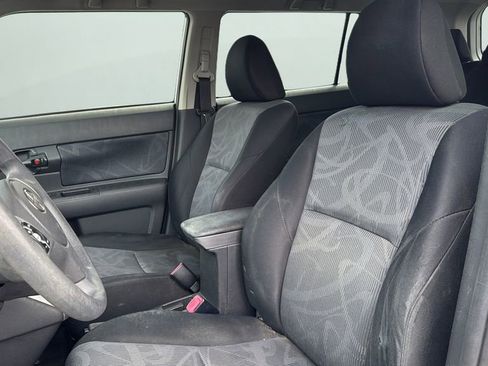 Used 2012 Scion xB FWD image 5