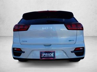 Used 2022 Kia Niro EX FWD video 3