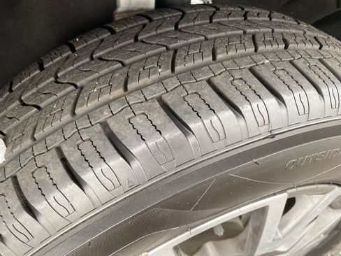 Certified 2020 GMC Acadia SLE FWD image 22