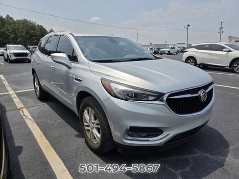 Used 2018 Buick Enclave Essence FWD image 3