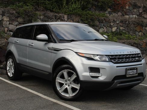 Used 2015 Land Rover Range Rover Evoque Pure Plus image 4