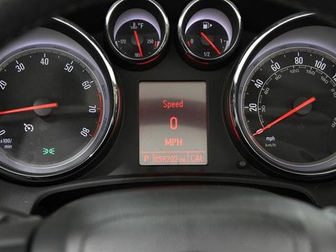 Used 2019 Buick Cascada Premium image 9