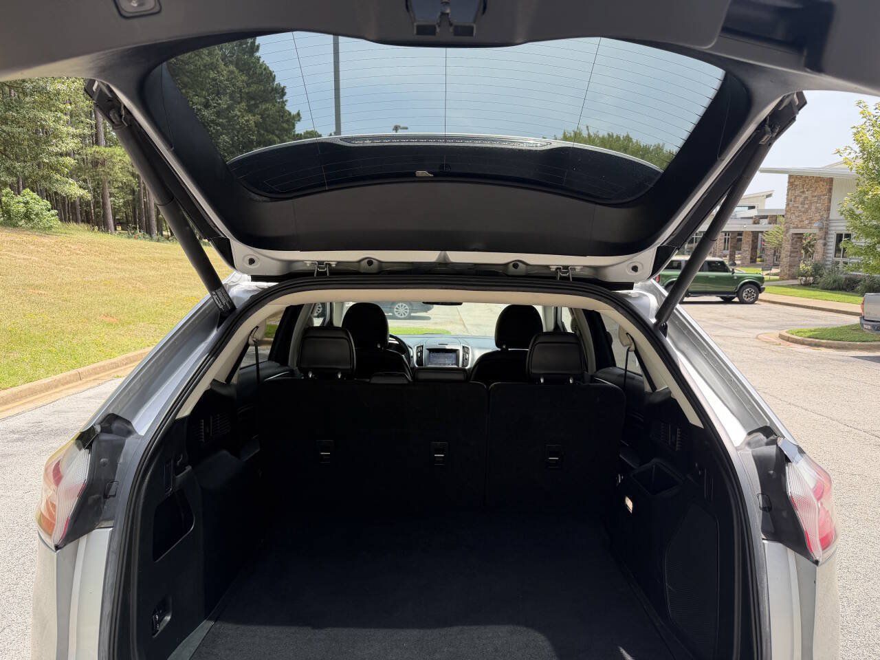 Used 2019 Ford Edge Titanium w/ Equipment Group 301A FWD image 34