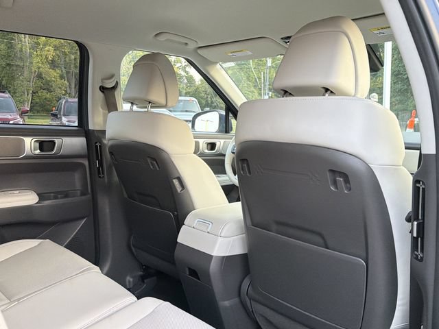 Used 2025 Hyundai Santa Fe SEL FWD image 19
