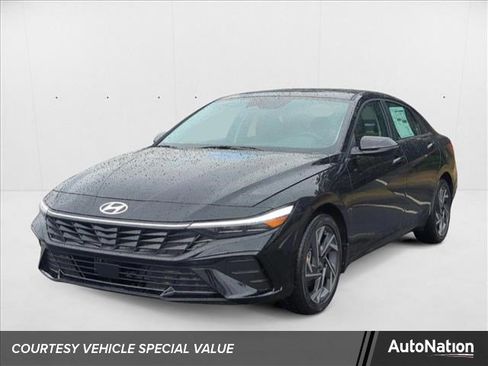 New 2025 Hyundai Elantra Limited image 1