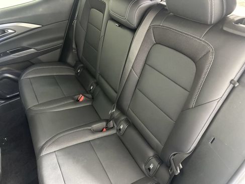Used 2026 Chevrolet Equinox EV LT w/ LPO, Blackout Package FWD image 27