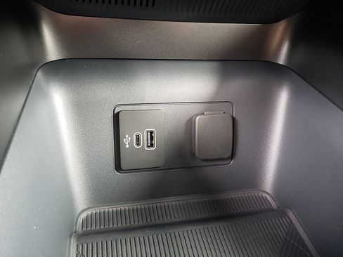 New 2026 Ford Explorer ST-Line w/ ST-Line Street Pack image 25