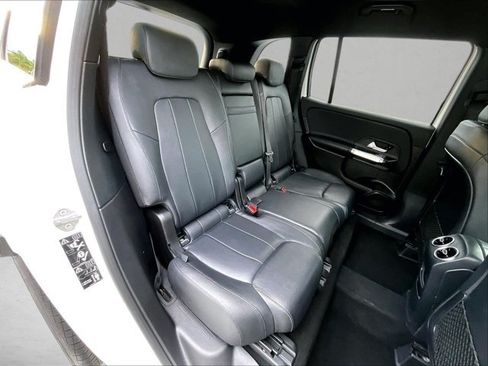 Used 2020 Mercedes-Benz GLB 250 image 29