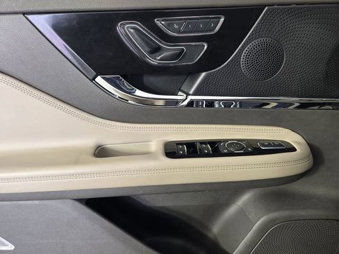 Used 2024 Lincoln Corsair Premiere image 23