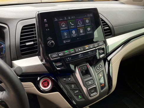 Used 2019 Honda Odyssey Elite image 16