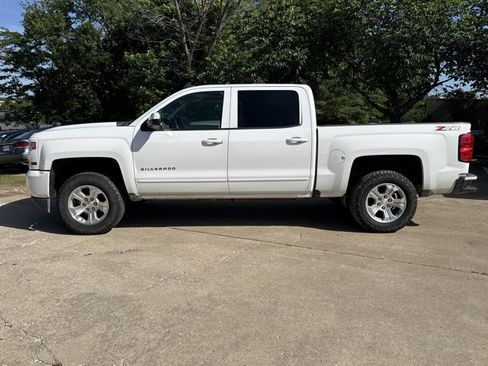 Used 2018 Chevrolet Silverado 1500 LT w/ All Star Edition AWD/4WD image 3