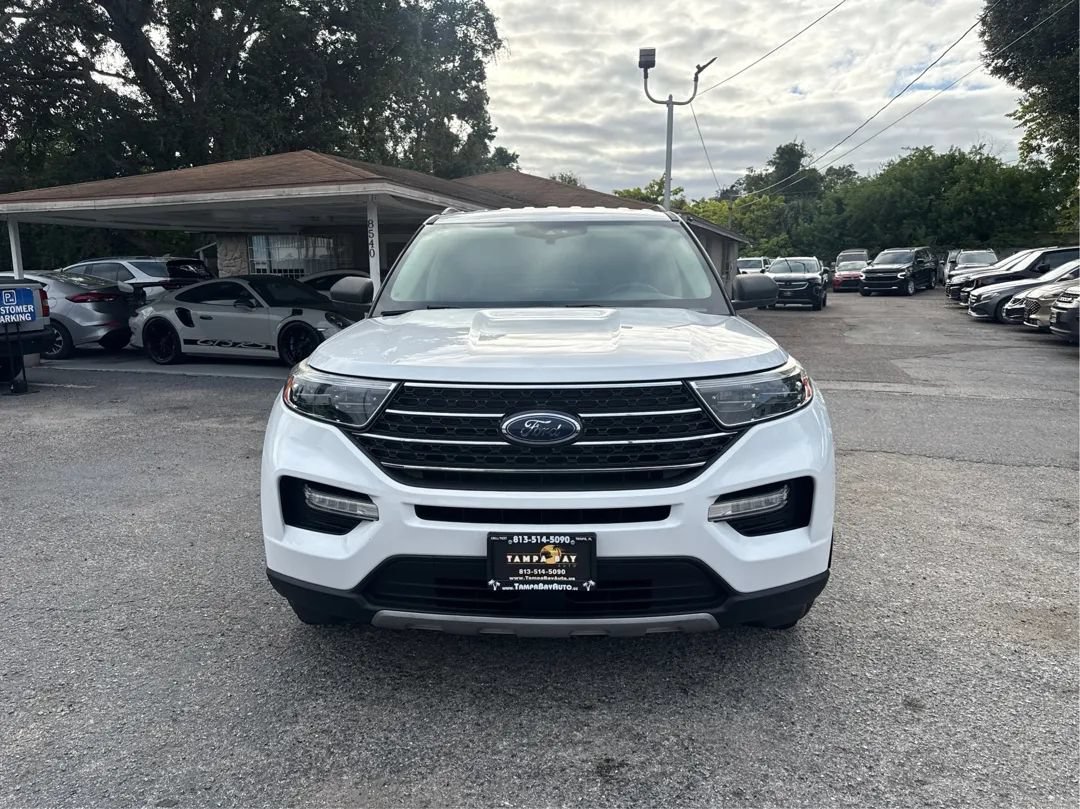 Used 2021 Ford Explorer XLT w/ Equipment Group 202A RWD image 2